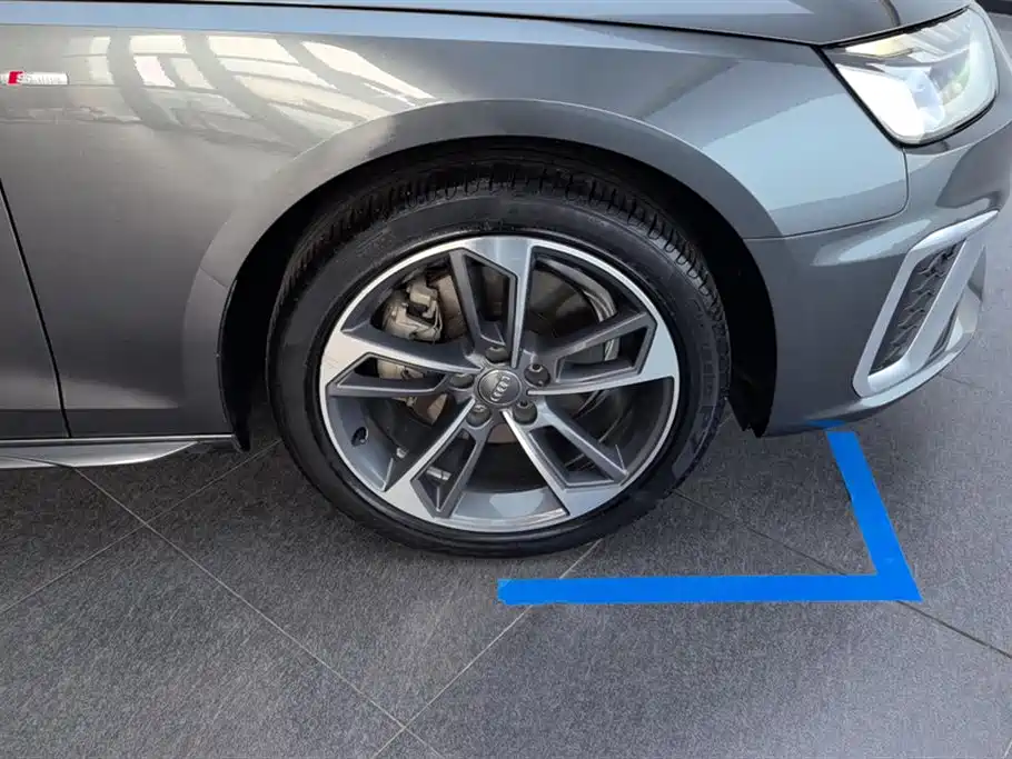 Audi A4L 2020 40 TFSI Fashion Dynamic Edition фото 6