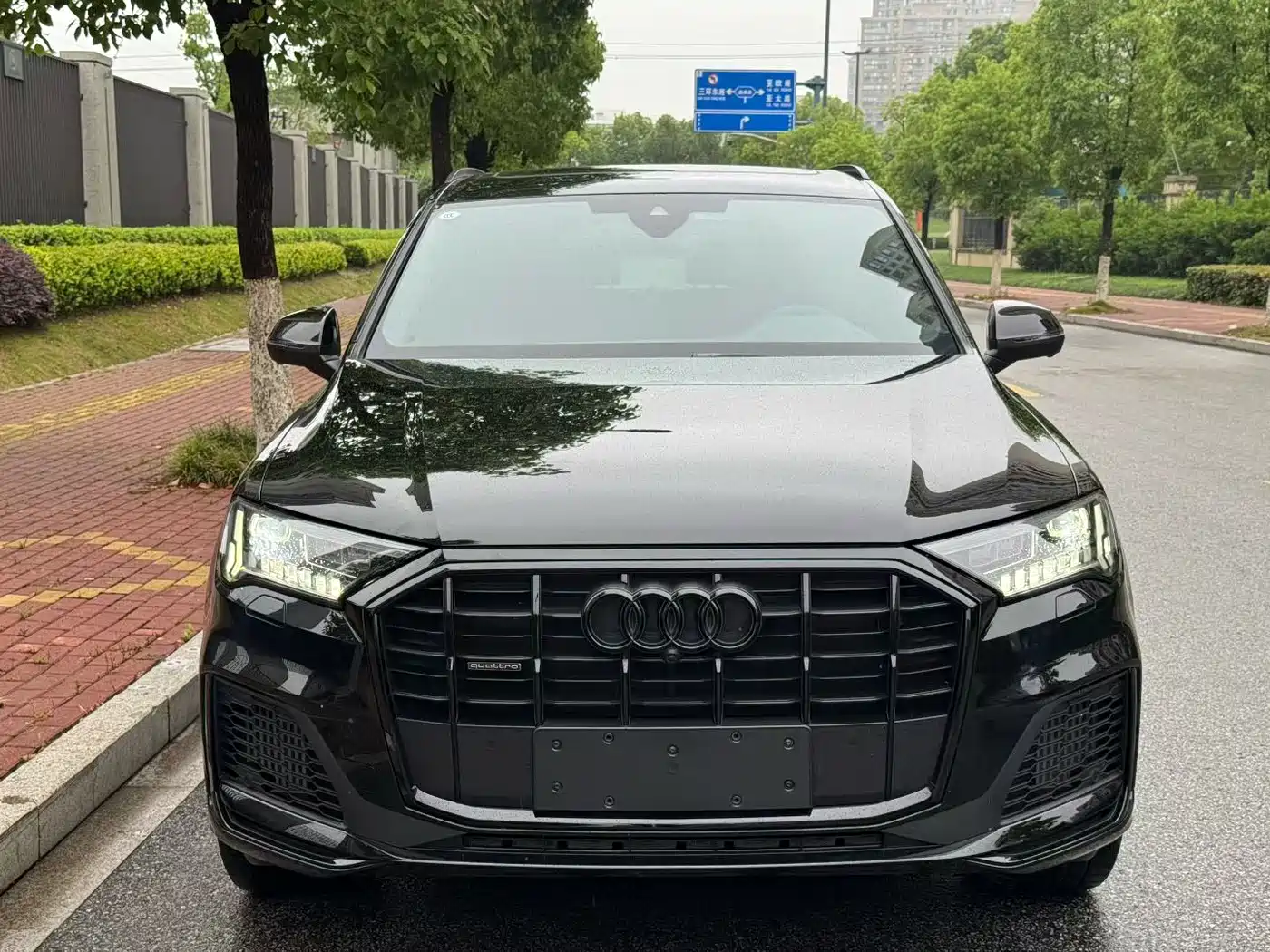 AUDI Q7