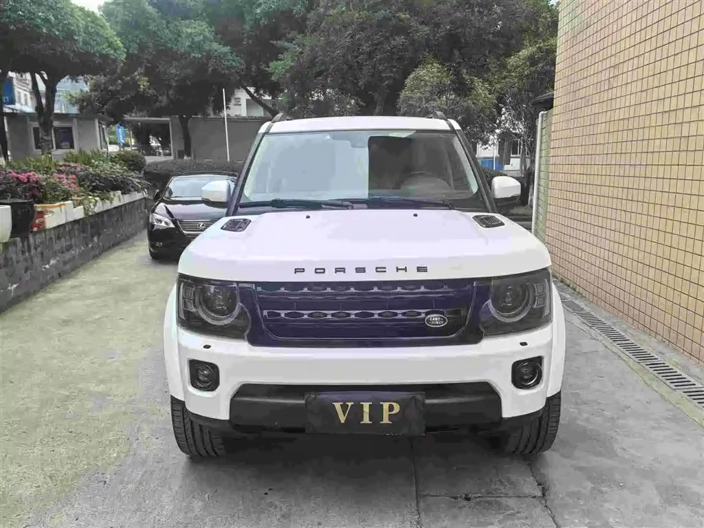 Land Rover Discovery 2014 3.0 SDV6 HSE Diesel фото 2