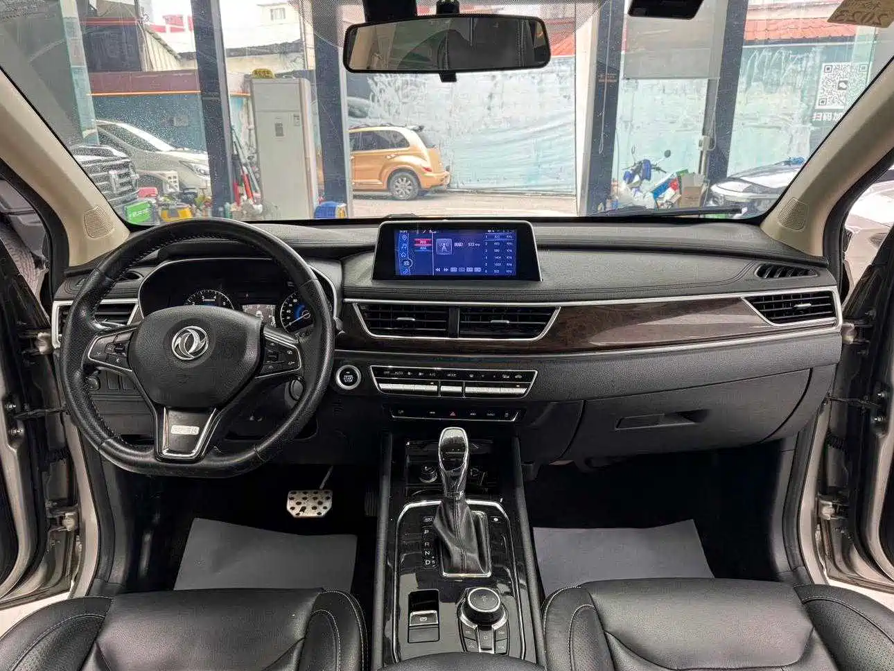 Dongfeng Fengguang Fengguang 580 2017 2017 1.5T CVT Comfort Version