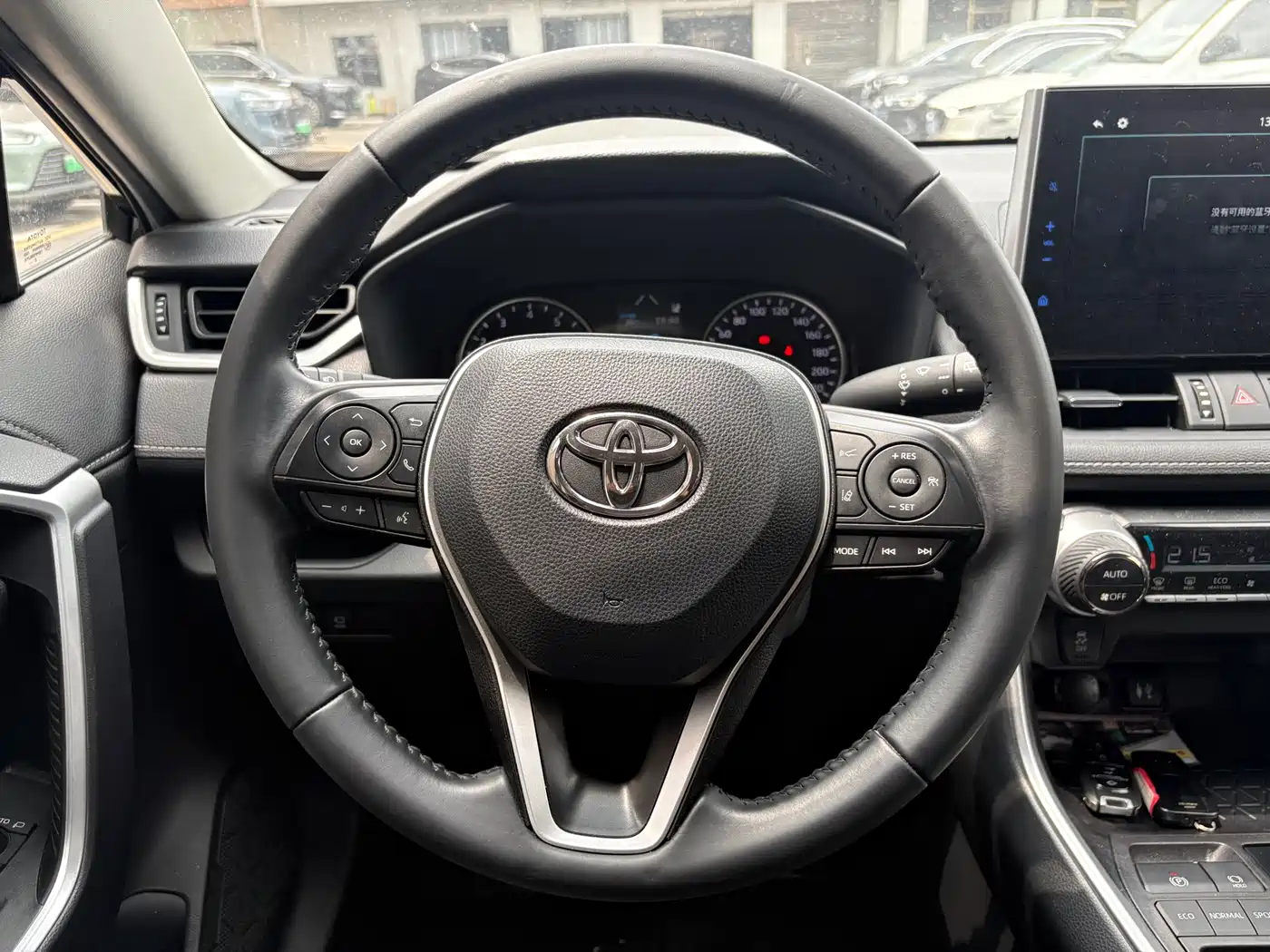 Toyota Wildlander 2022 2.0L CVT FWD Luxury PLUS Edition фото 10