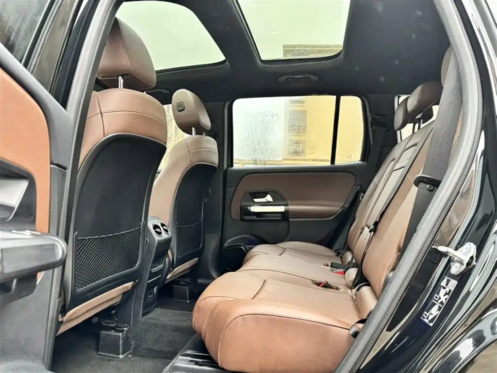 MERCEDES-BENZ GLB