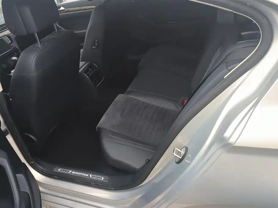 Volkswagen Magotan 2017 380TSI DSG Premium фото 11