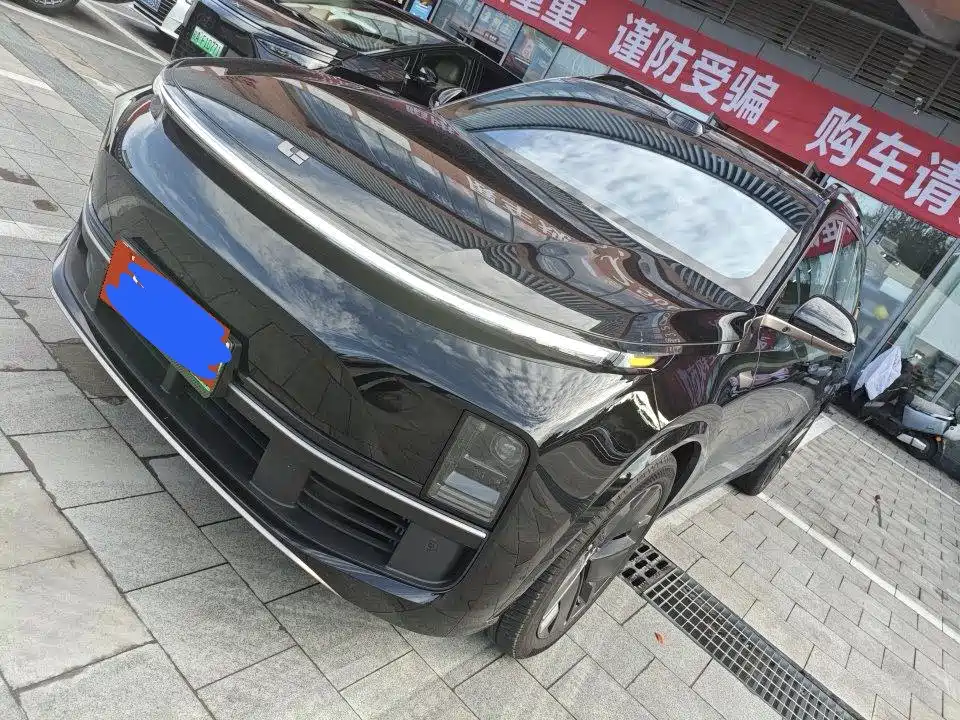 Li Auto L9 2025