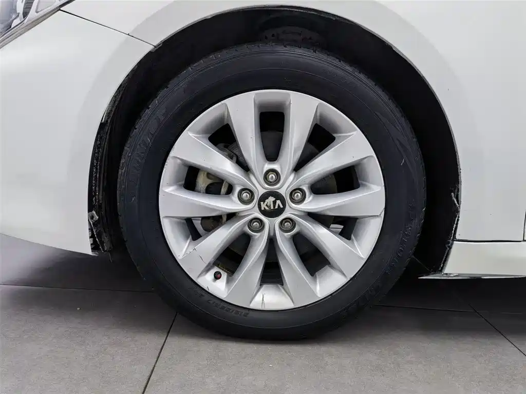 Kia K5 2016 1.6T Automatic LUX фото 17