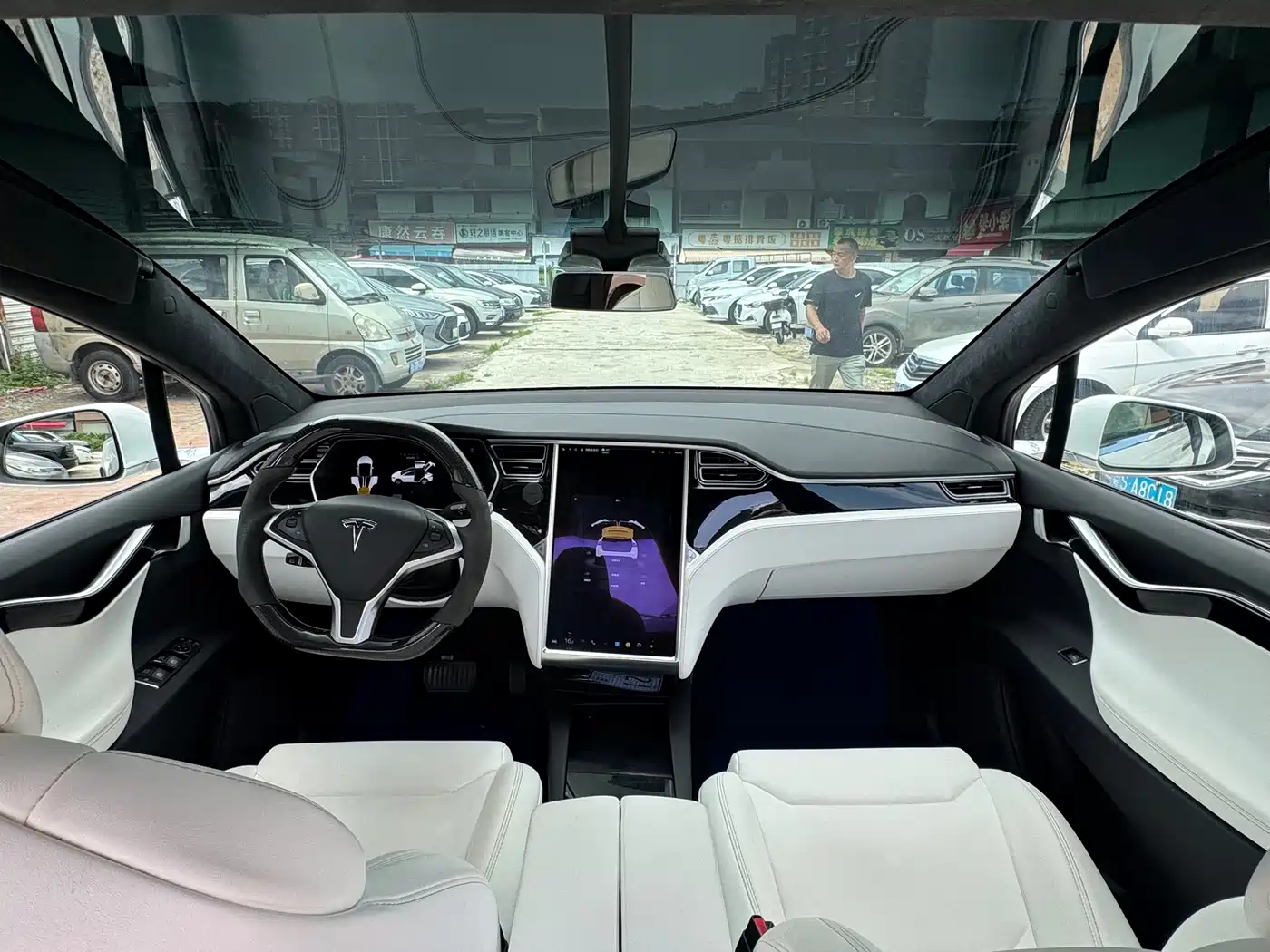 TESLA MODEL X