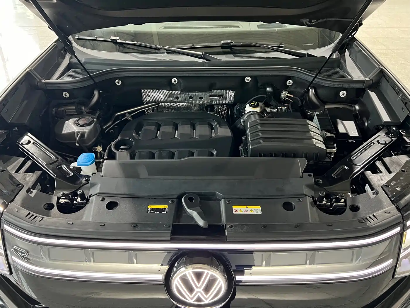 Volkswagen Teramont 2025 Teramont Pro 450TSI 4WD Summit Edition фото 23