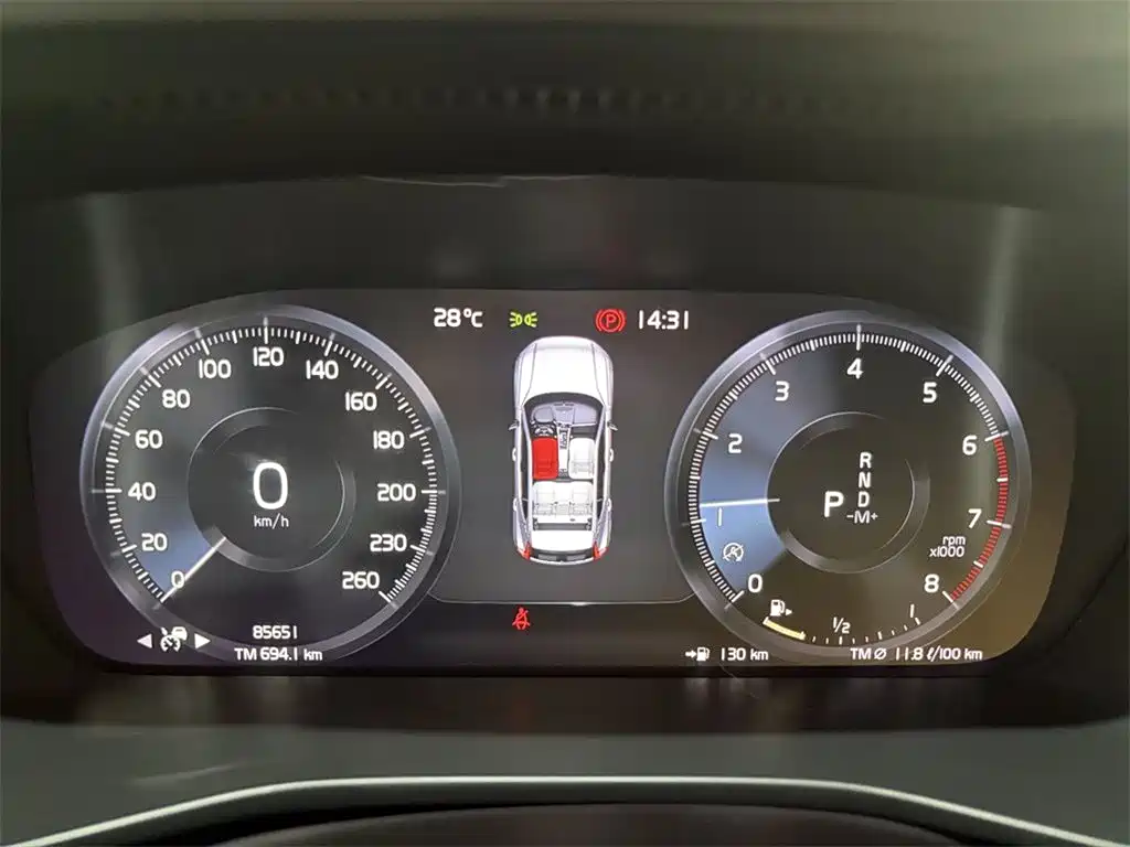 Photo 10 - Volvo XC40