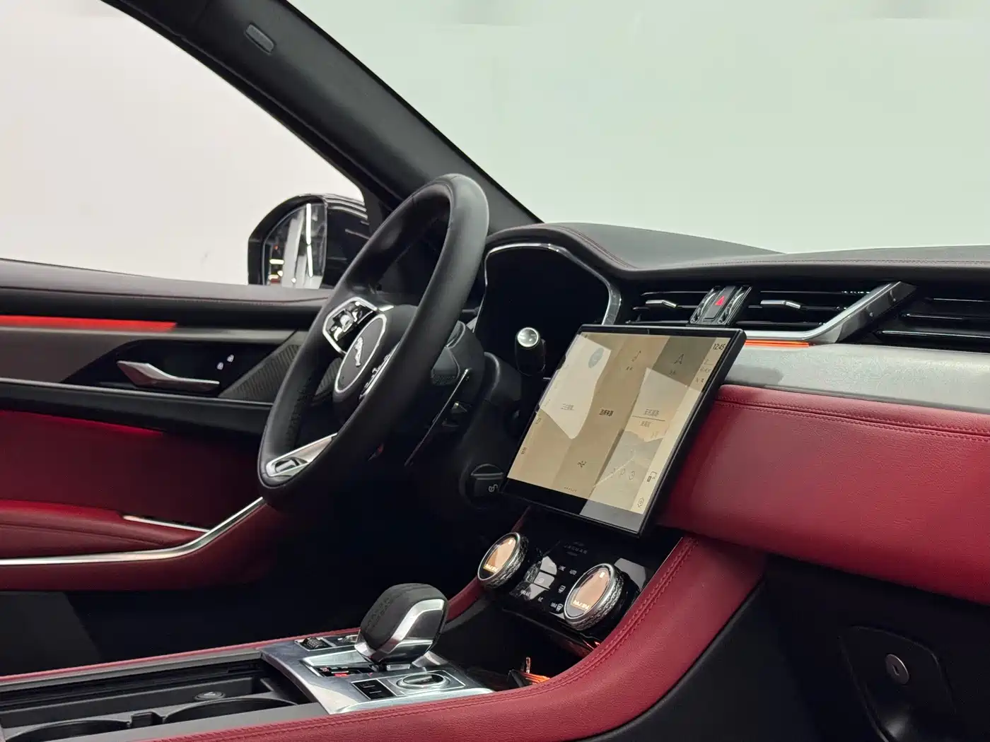 Jaguar F-PACE 2024 2024 P250 R-Dynamic SE