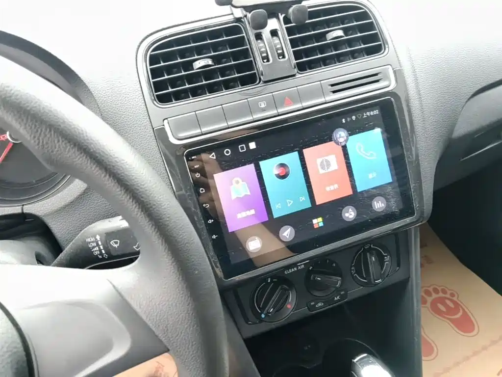 Volkswagen Polo 2016 1.4L Automatic Trend фото 13