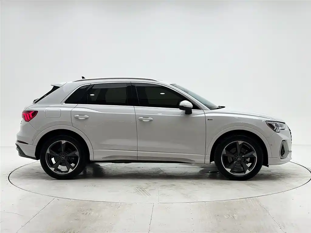Audi Q3 2023 35 TFSI Fashion Dynamic (1.4T) фото 9