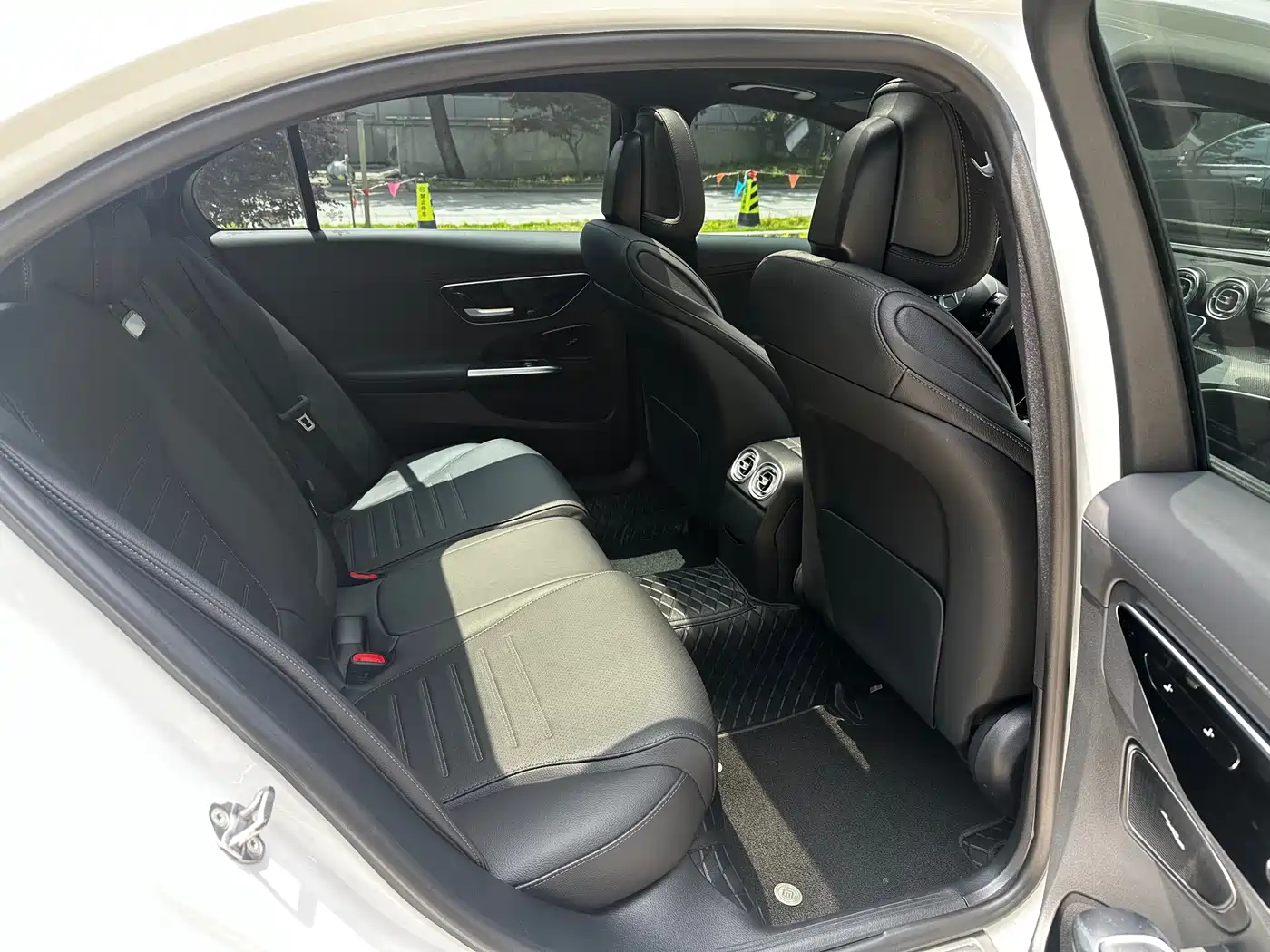 Mercedes-Benz C-Class 2023 C 260 L Sport фото 12