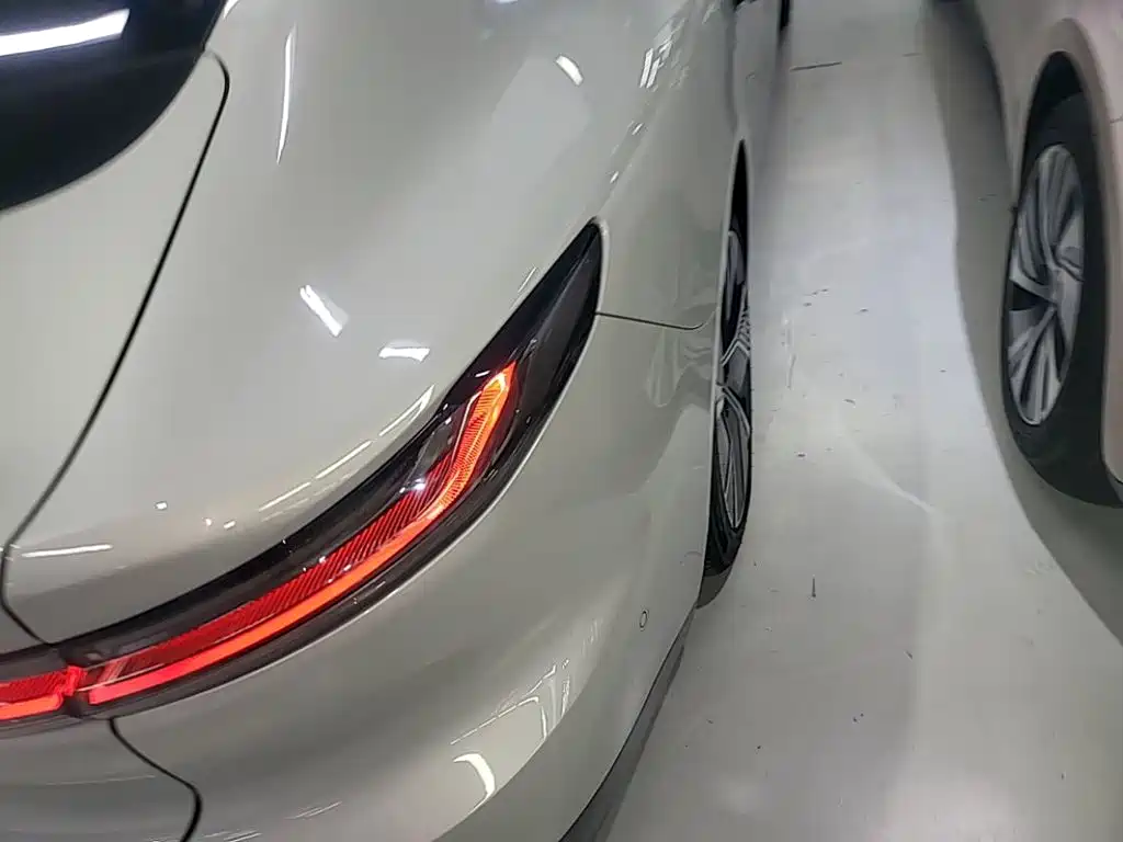 NIO ET7 2023 2022 100kWh Launch Edition