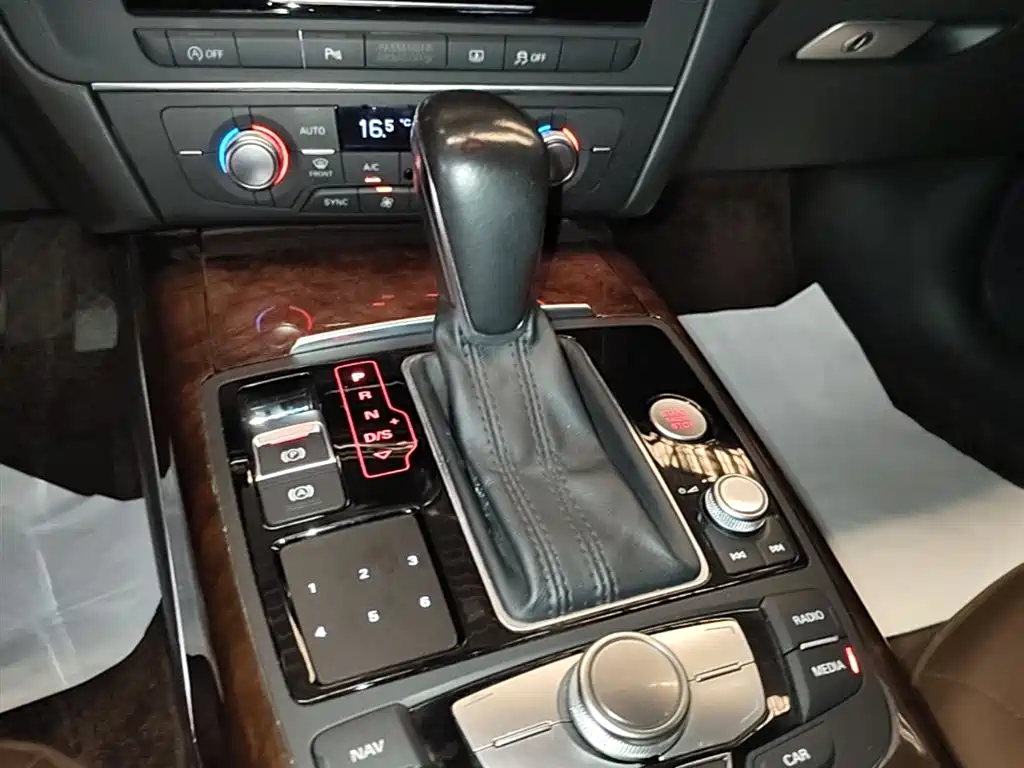 Audi A6L 2016 30 FSI Comfort фото 14