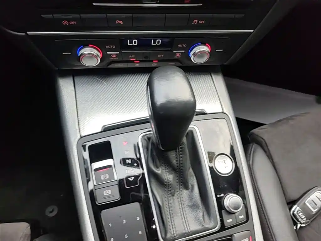Audi A6 (Import) 2017 Avant 40 TFSI Sport фото 14