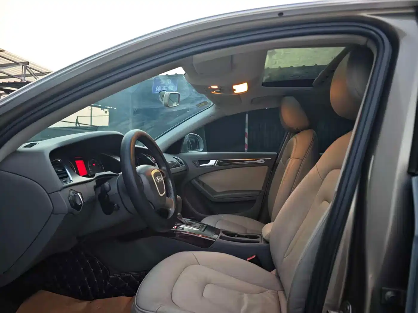 Audi A4L 2012 2.0 TFSI Auto Comfort фото 7