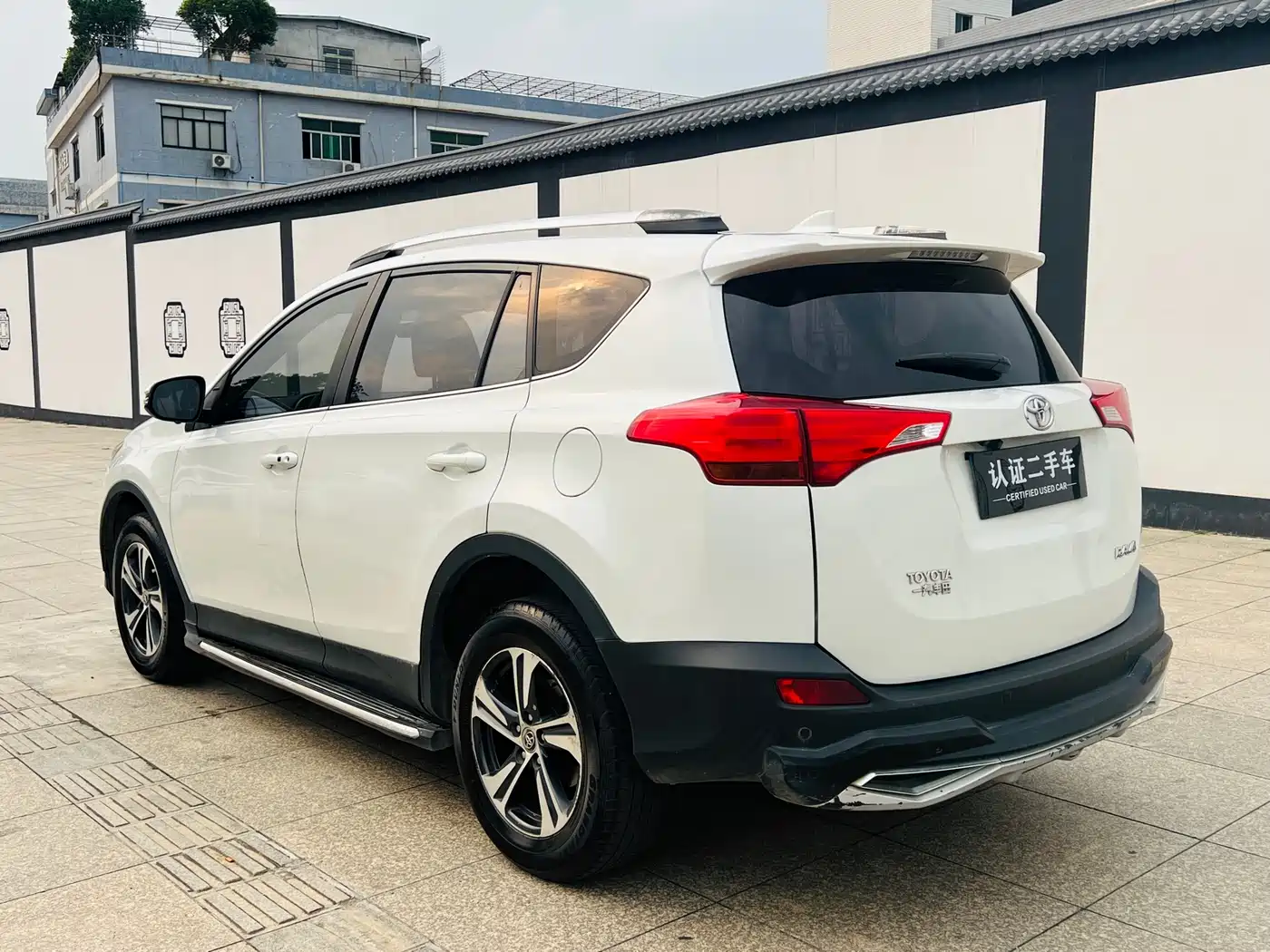 Toyota RAV4 Rongfang 2015 2.0L CVT 2WD Trend Edition фото 7