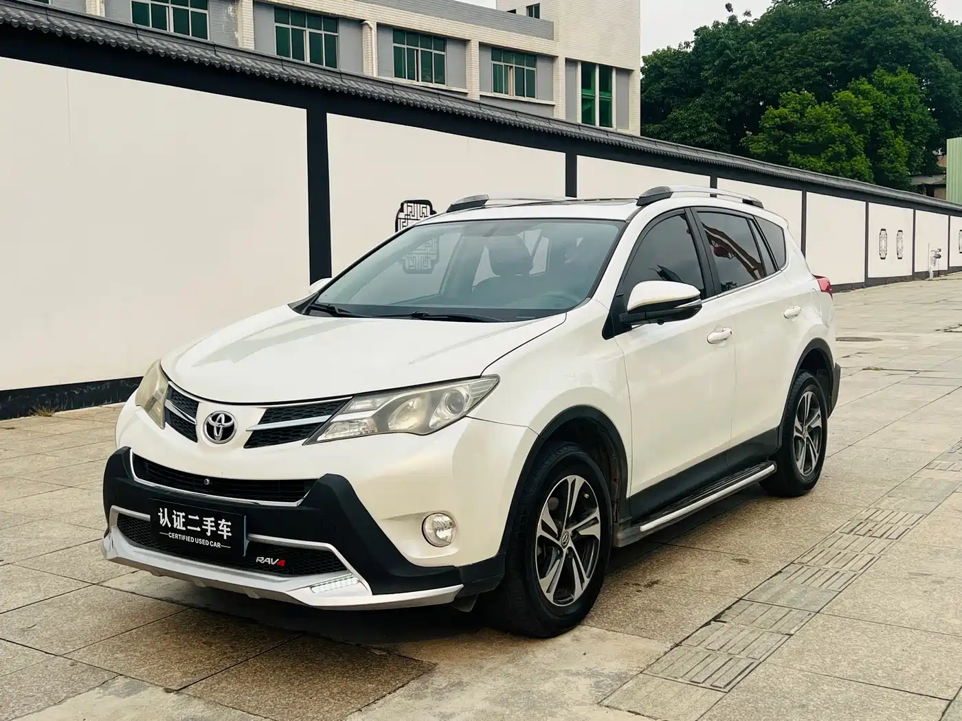 Toyota RAV4 Rongfang 2015 2.0L CVT 2WD Trend Edition