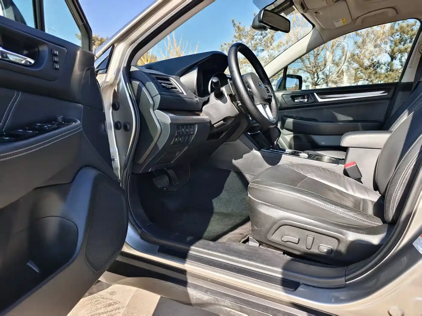 Subaru Outback 2017 2.5i Luxury Navigation Edition EyeSight фото 5