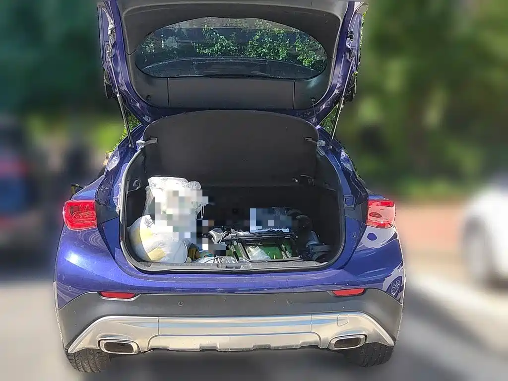 Infiniti QX30 2018 2017 1.6T 2WD Fashion Edition