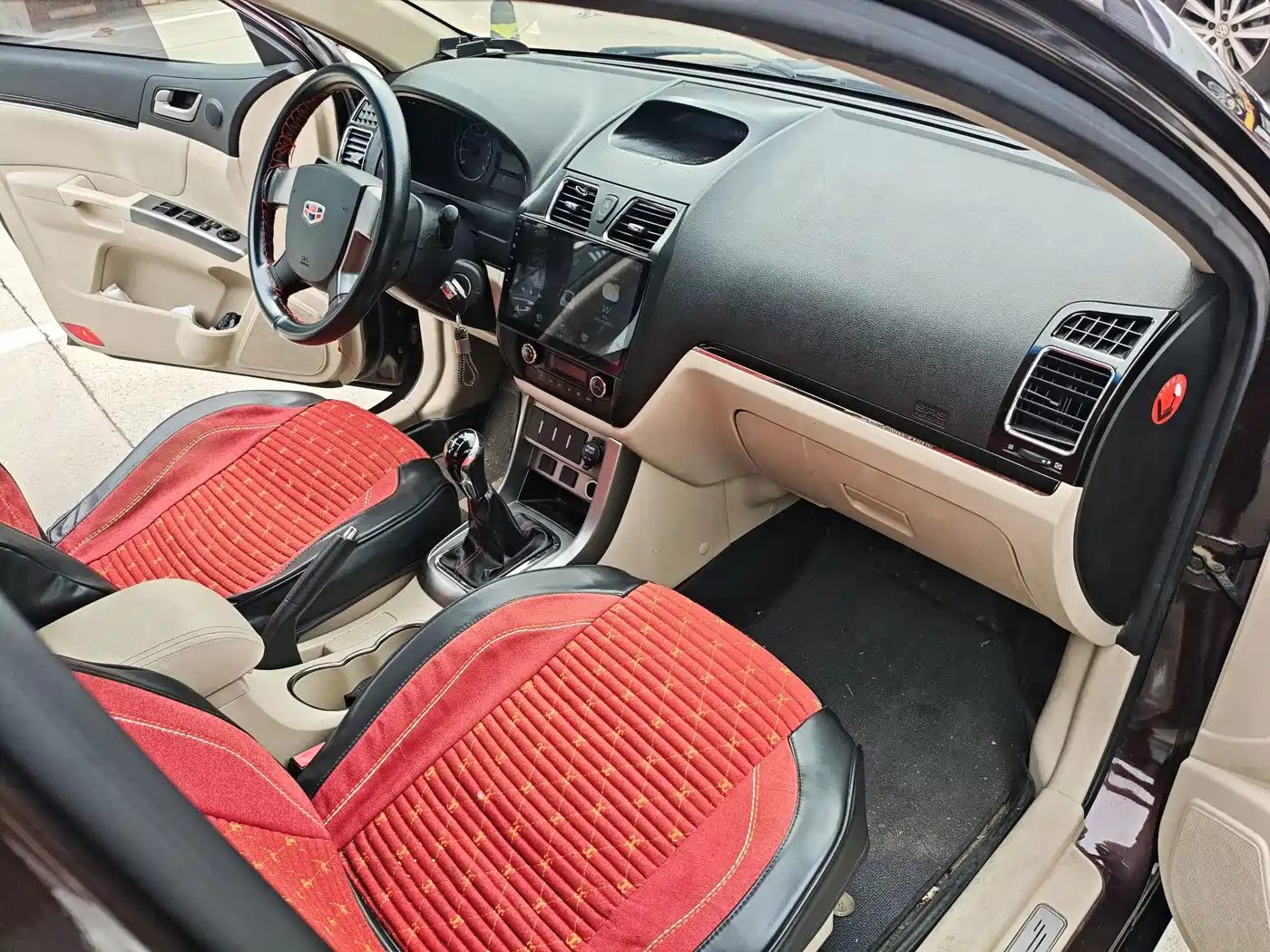 Geely Classic Emgrand 2013 2013 Sedan 1.5L MT Elite