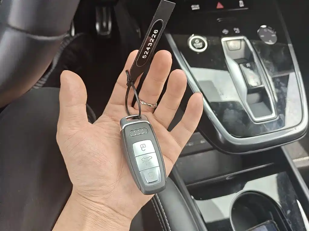 Audi Q4 e-tron 2024 40 e-tron Creation Edition фото 9