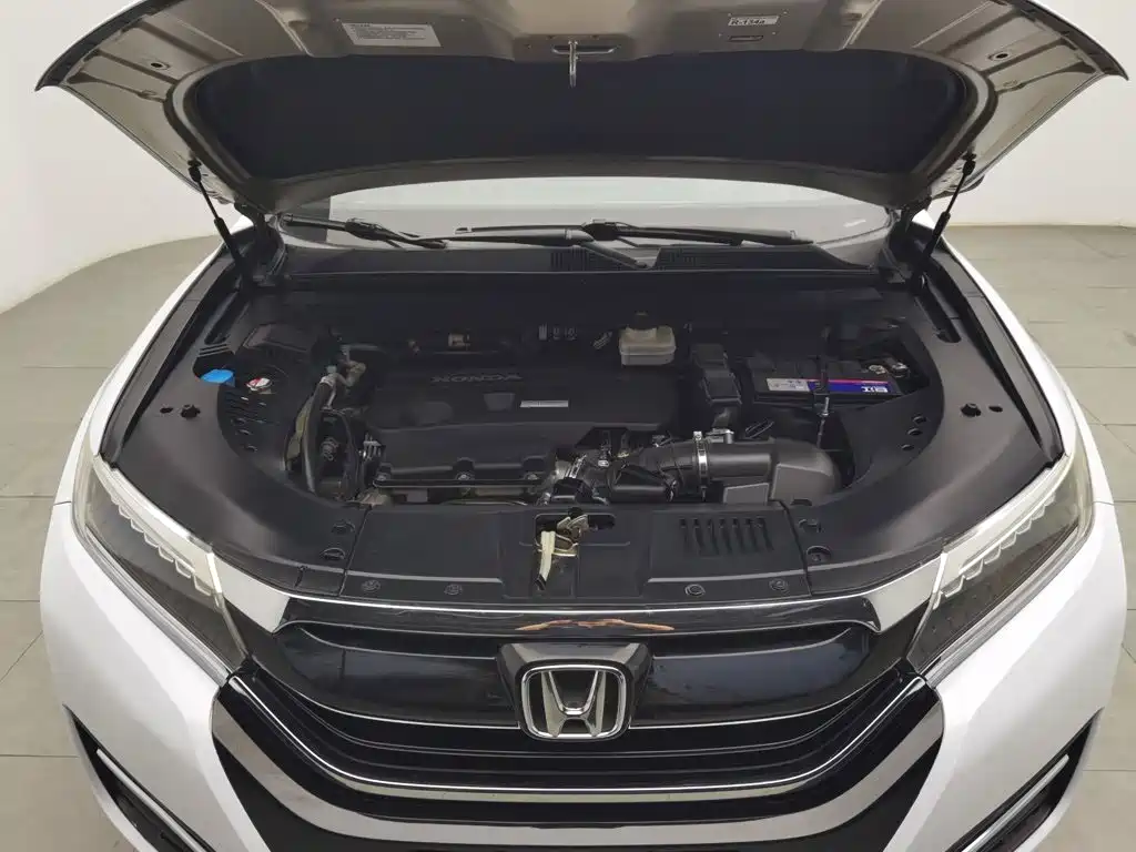 Honda UR-V 2018 2017 370TURBO 2WD Premium Edition China V