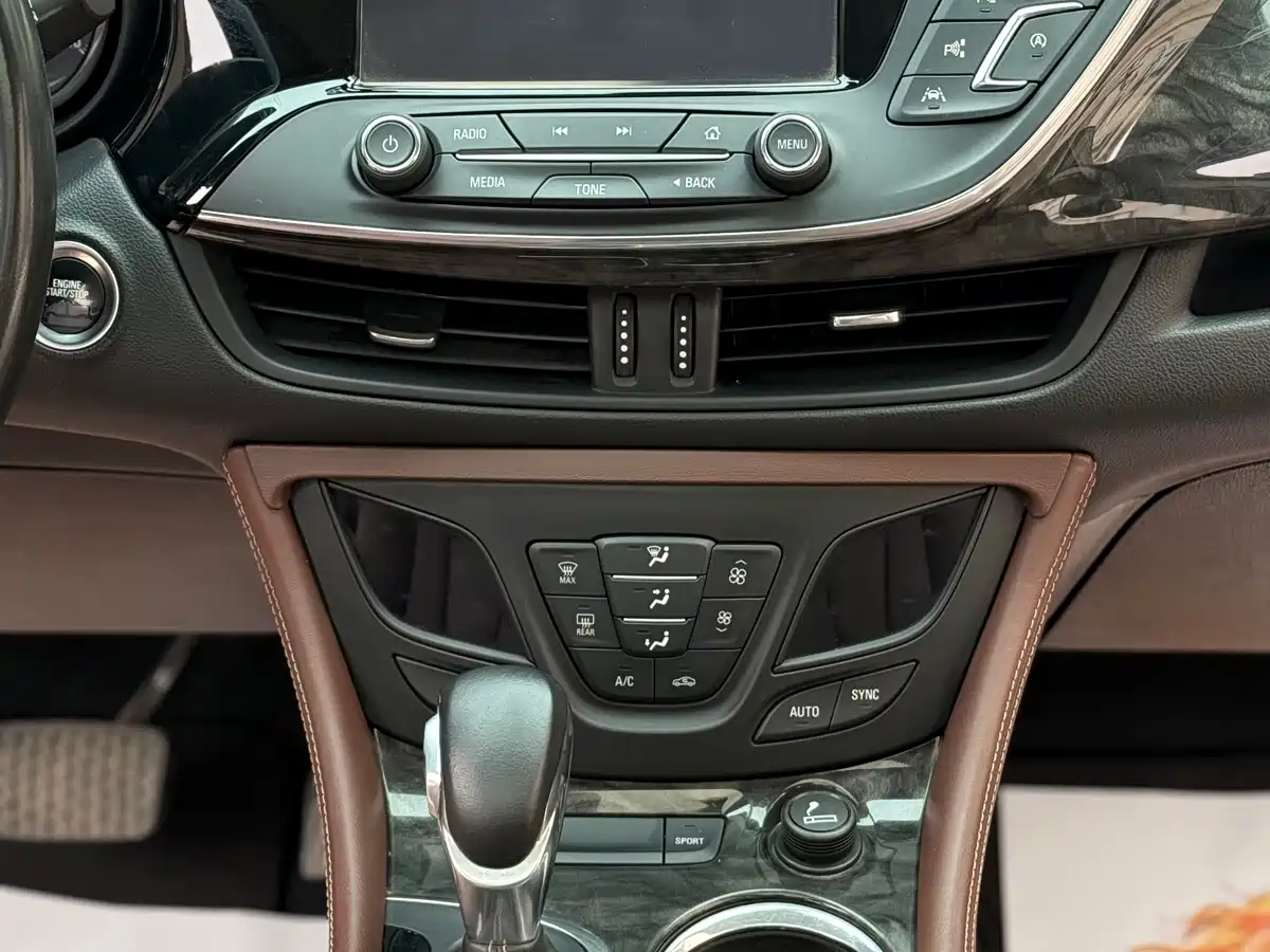 Buick Envision Plus 2016 28T 4WD Luxury фото 6