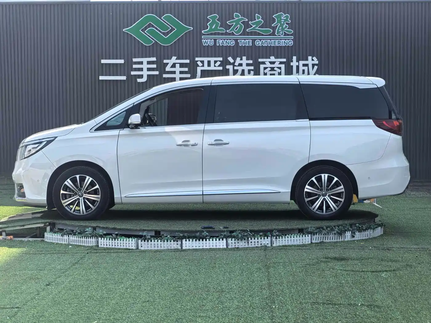 GAC Trumpchi Trumpchi M8 2018 320T Flagship Edition фото 23