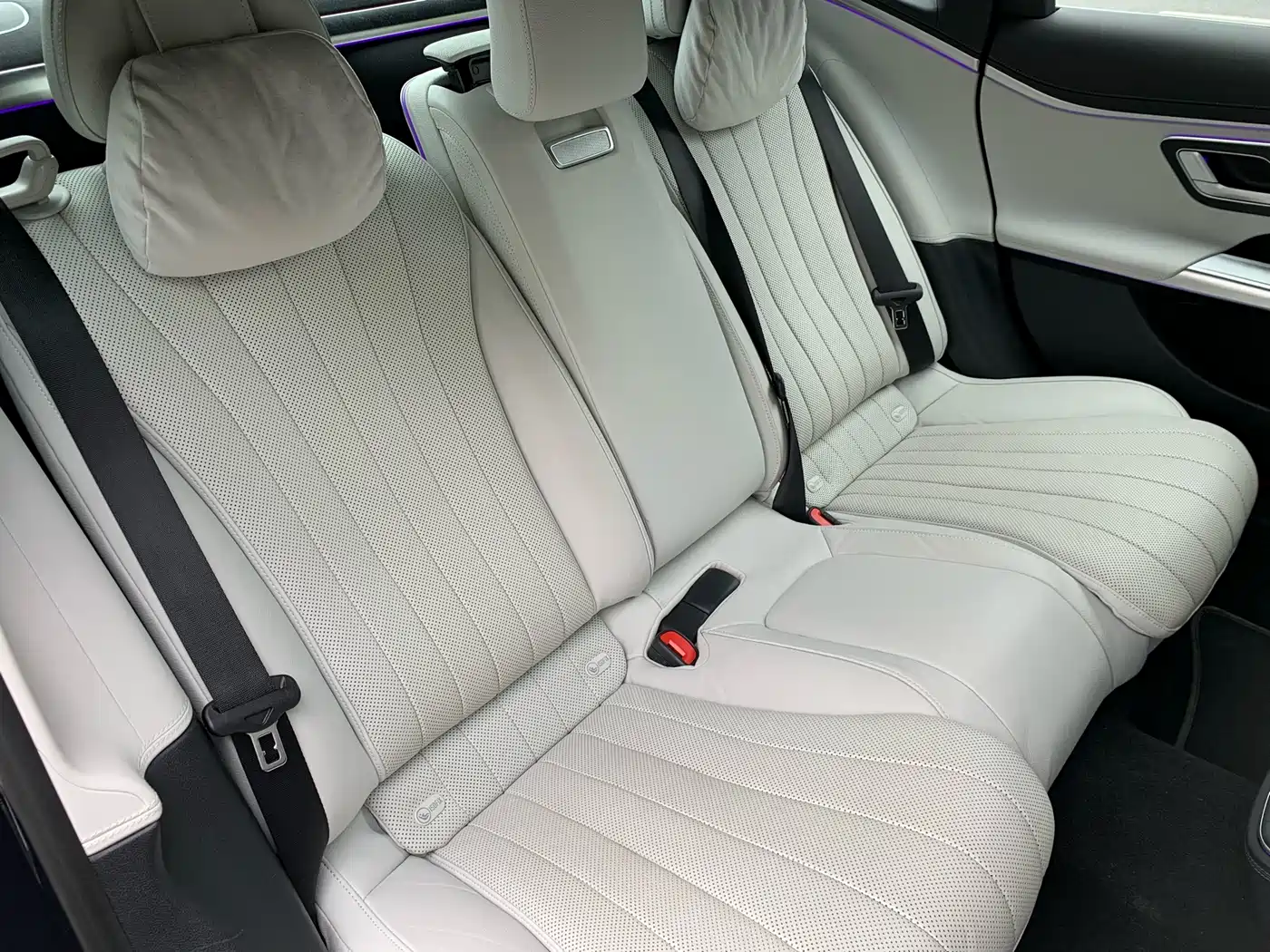Mercedes-Benz E-Class 2024 Model E 300 L Luxury фото 29