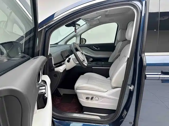 Voyah Auto Voyah Dreamer 2025 PHEV AWD Flagship Kunpeng Edition фото 15