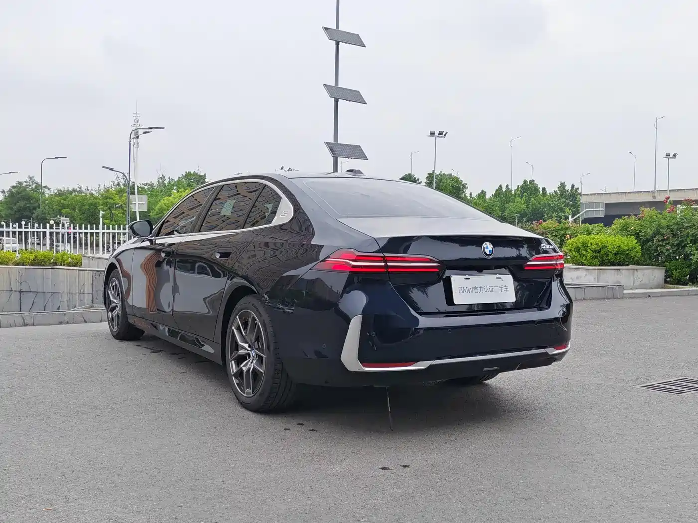 BMW 5 Series 2024 530Li Leading Model Luxury Package фото 7