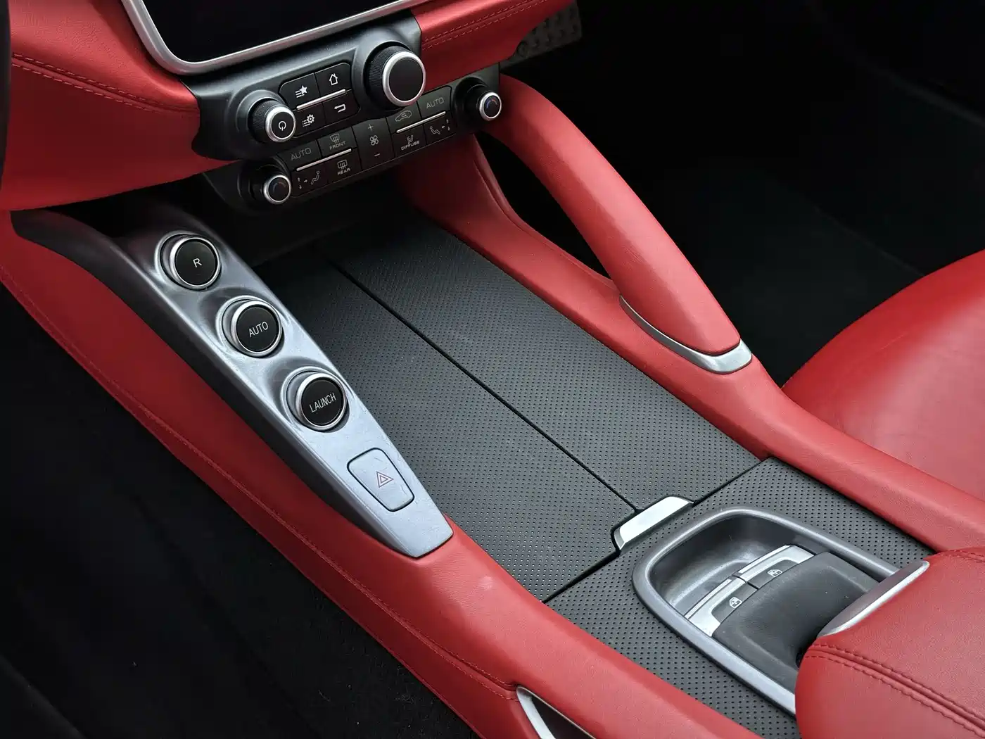 Ferrari GTC4Lusso 2019 2017 3.9T V8