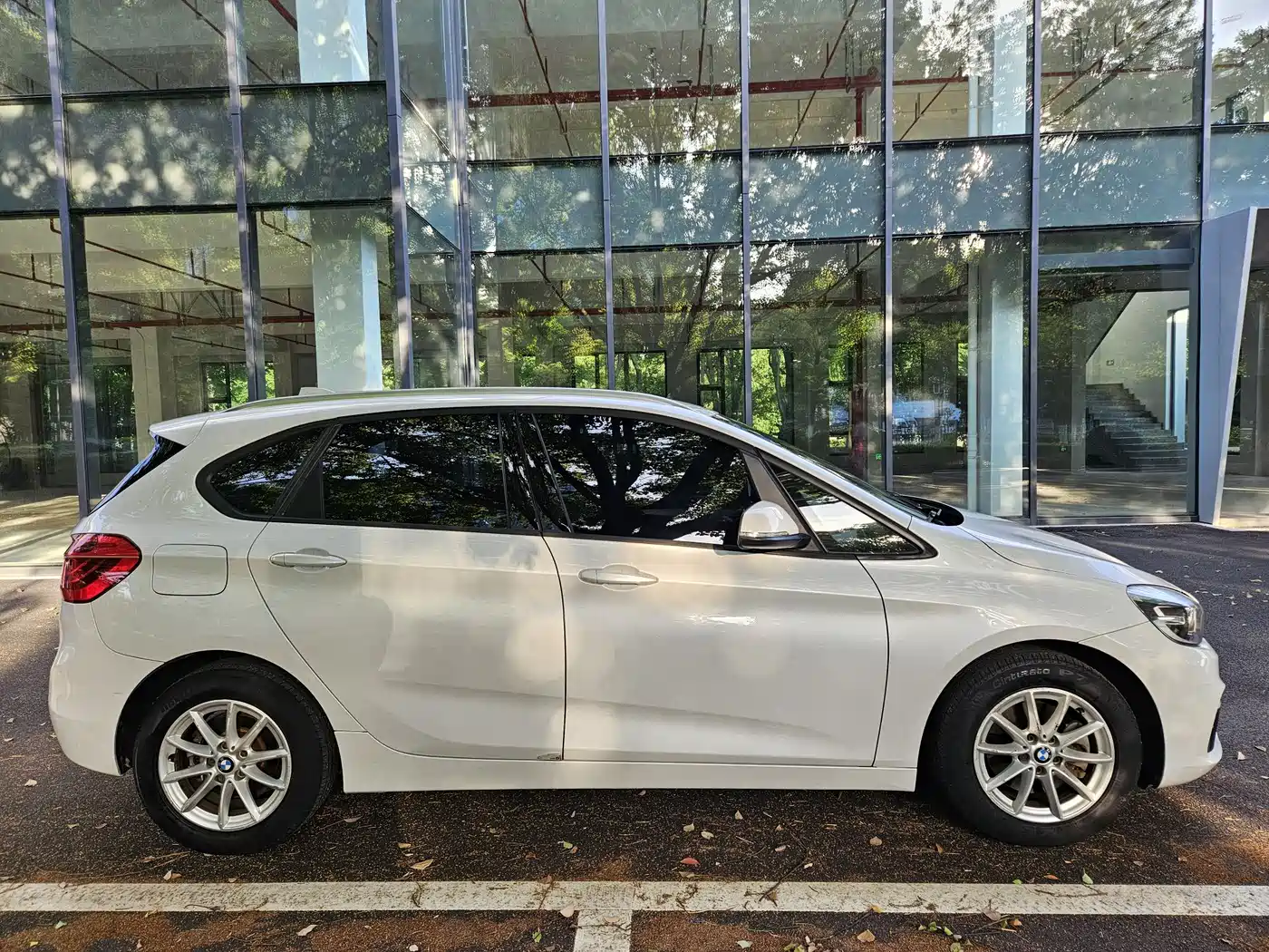 BMW 2 Series Touring 2016 218i Fashion Model фото 5