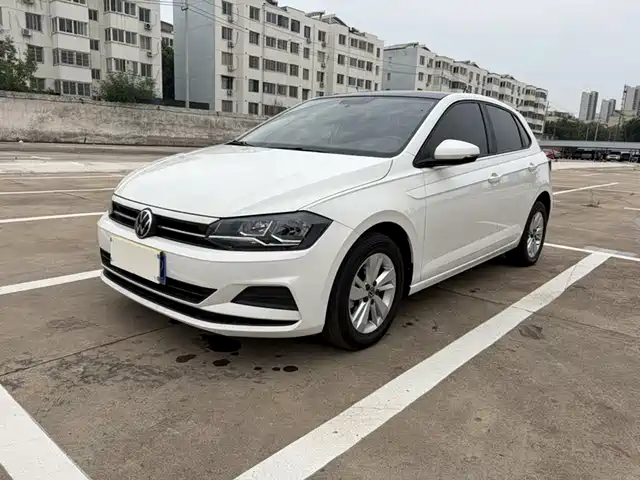 Volkswagen Polo Plus 1.5L, автомат, Panoramic Enjoy