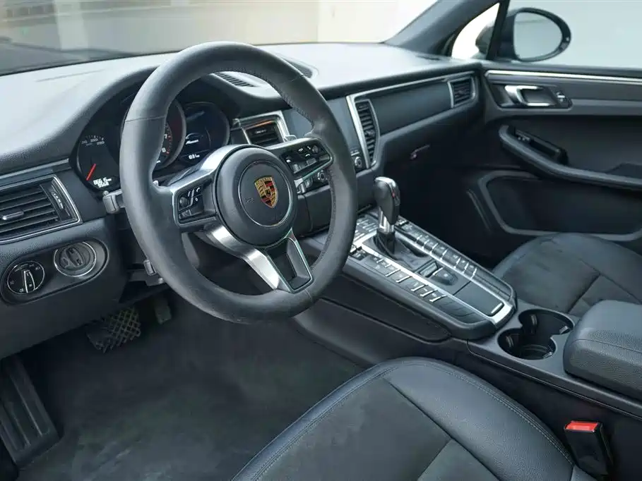 Porsche Macan 2017 Macan 2.0T фото 10