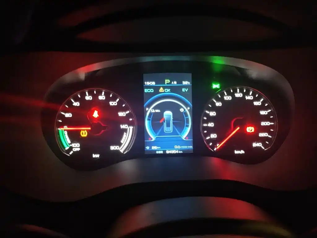 BYD Song MAX New Energy 2020 2019 DM 1.5T Smart Connect Advance 6-seater China VI