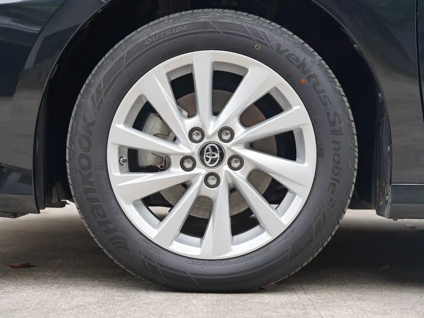 Toyota Camry 2023 2.0G Luxury Edition фото 12