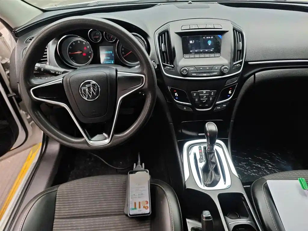 Buick Regal 2015 1.6T Leading Tech Edition фото 10