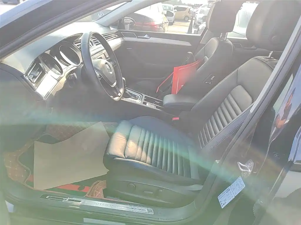 Volkswagen Magotan 2019 330TSI DSG Leading China V фото 11