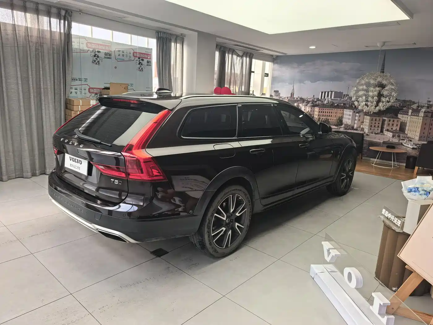 Фото 20 - Volvo V90