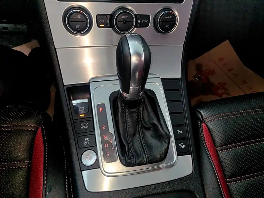 Volkswagen FAW-Volkswagen CC 2018 1.8TSI Luxury фото 14