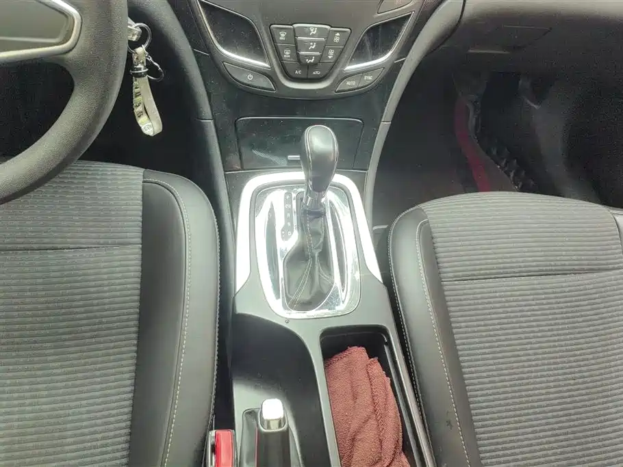 Buick Regal 2015 1.6T Leading Tech Edition фото 16