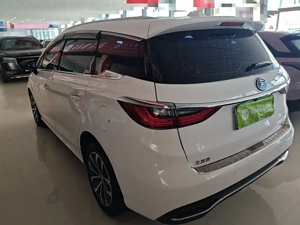 BYD Song MAX 2019 1.5T Auto Smart Connect Dynamic 7-seater China V фото 5