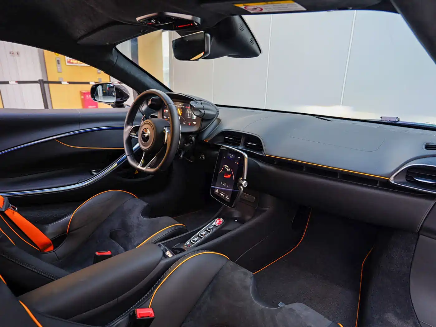 McLaren Artura 2023 3.0T Hybrid Standard фото 11