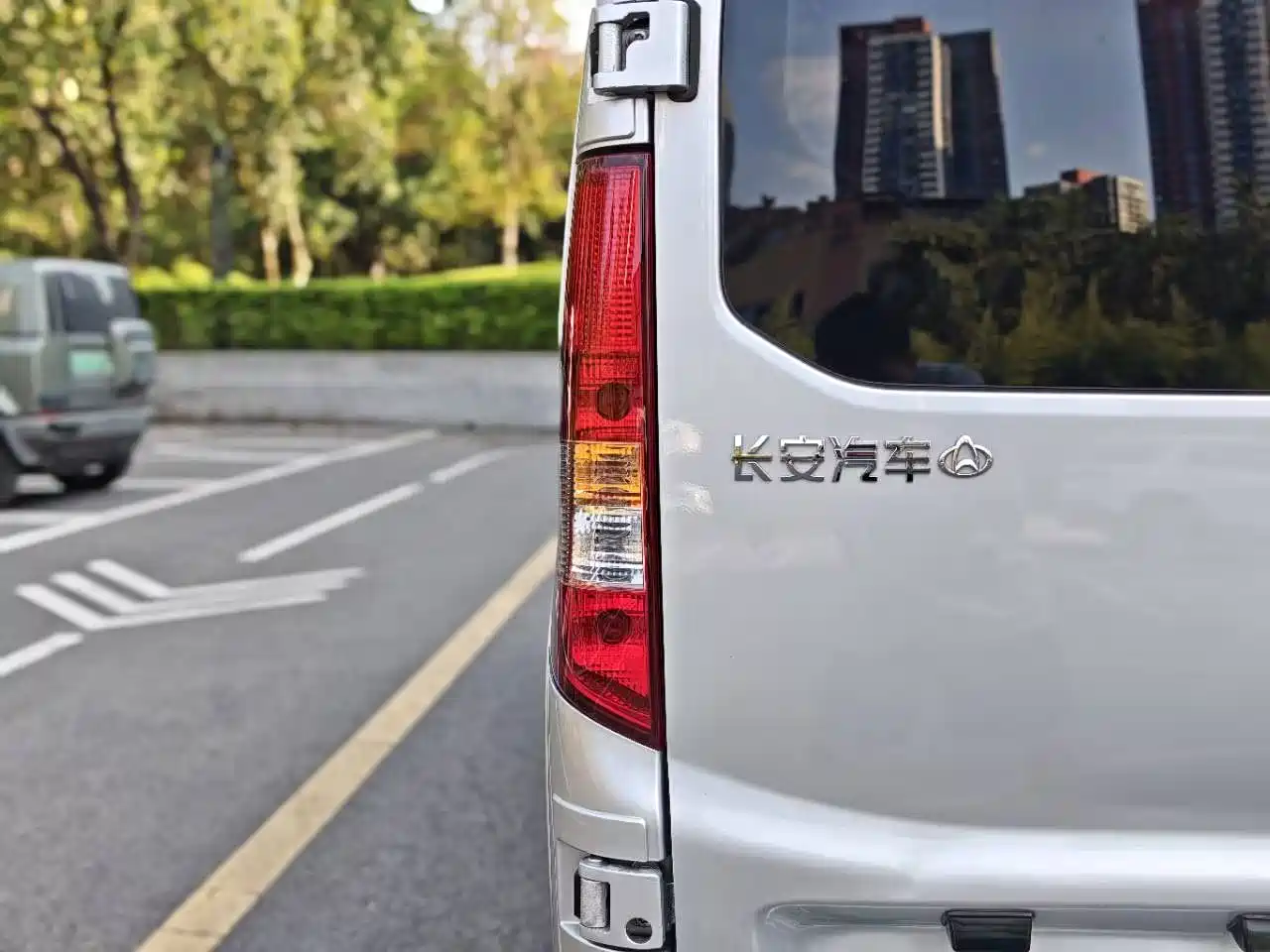 Changan Kaicheng Changan Ruixing EM60 2026 2025 Passenger Version Comfort 6-Seater 300km with Opposing Doors