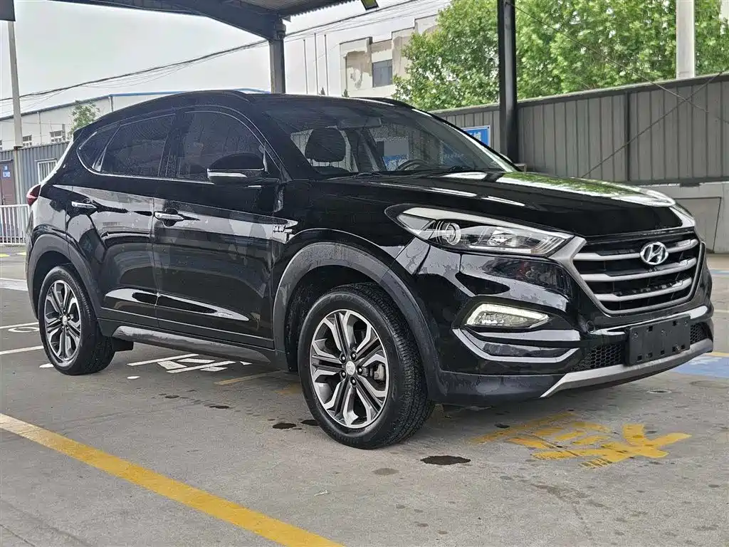 Hyundai Tucson 2015 1.6T Dual Clutch 2WD Leading фото 4
