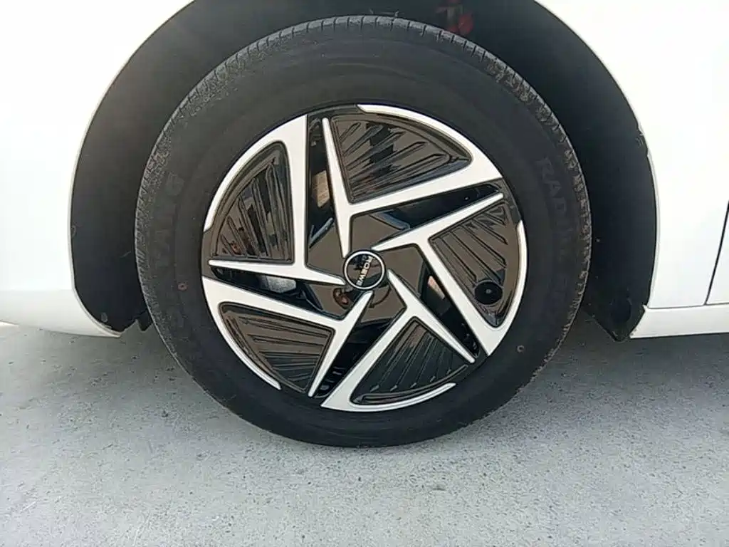 Roewe D6 2026 2025 Model 450km Premium Edition