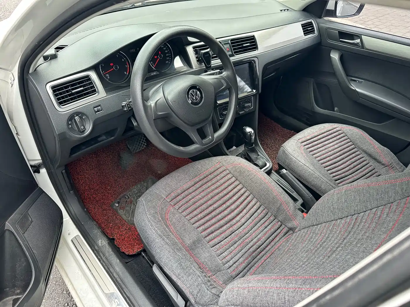 Volkswagen Santana 2015 Gran Santana 1.6L Automatic Comfort фото 15