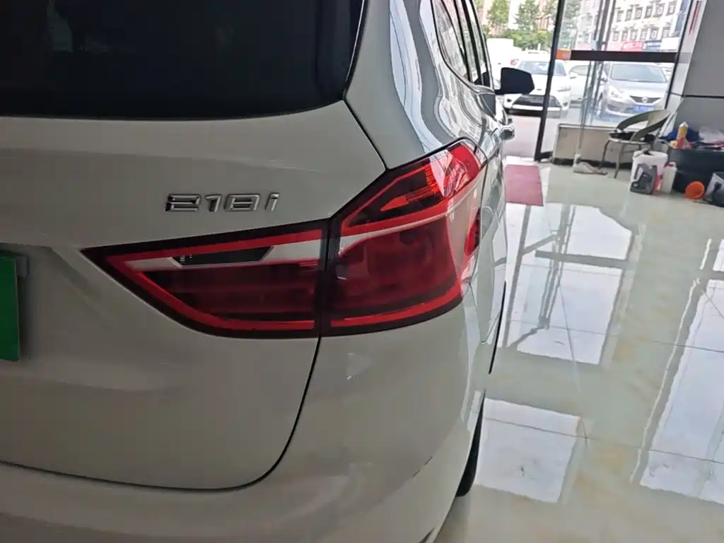 BMW 2 Series Gran Tourer 2018 2015 218i Leading